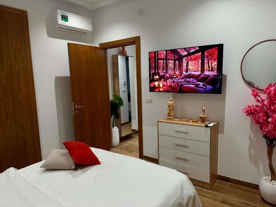 The Cozy Nook- luxury, privacy, with a pool and gym Apartment in Tunis Governorate, Tunisia