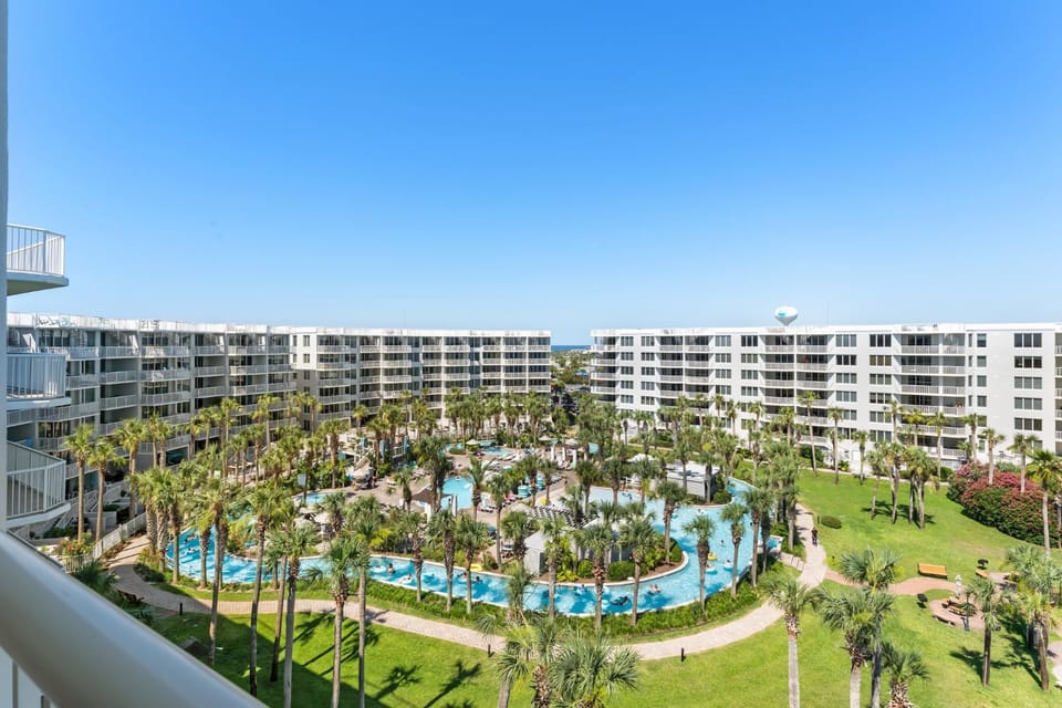 Destin West Osprey PH03 - Penthouse - Rooftop Terrace - Private Hot Tub & Grill Apartment in Okaloosa Island