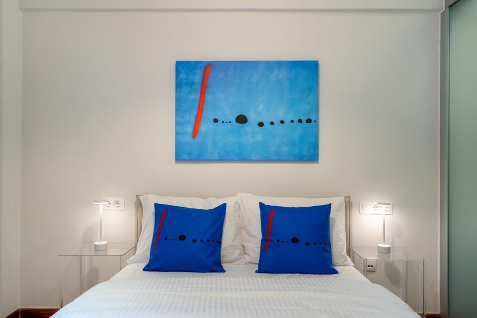 Bed, Decorative detail, Bedroom