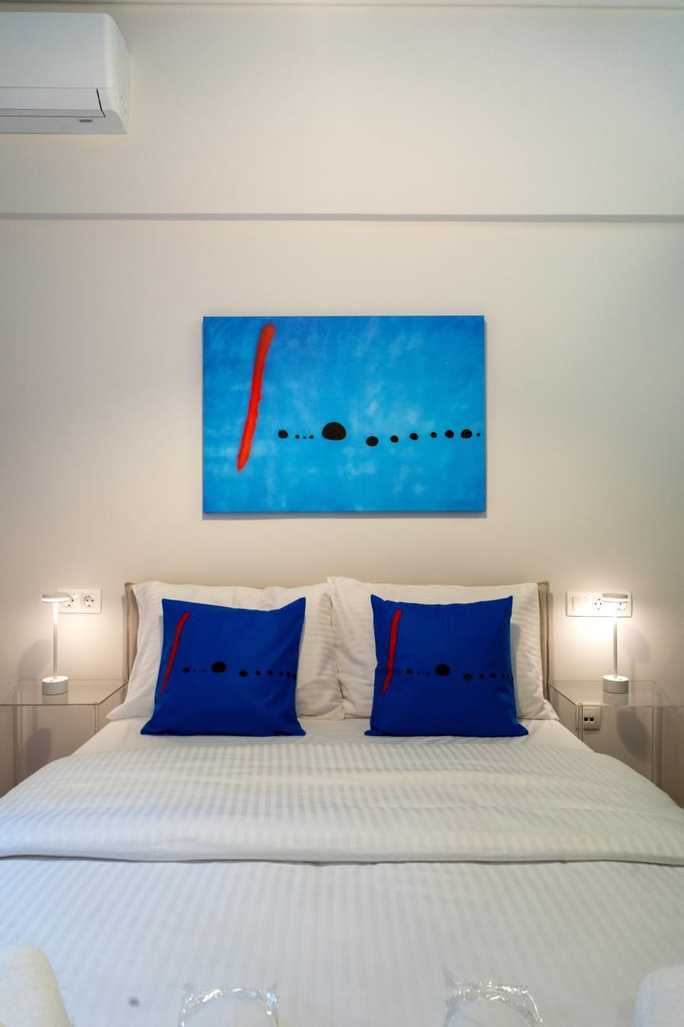 Bed, Decorative detail, Bedroom, air conditioner