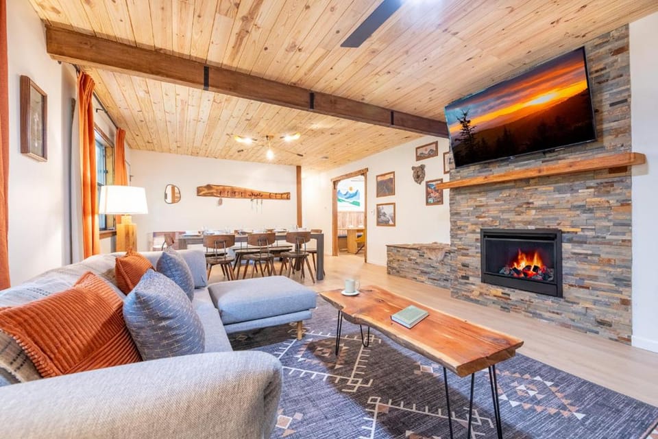 Cedarwood By Avada Properties House in Pigeon Forge