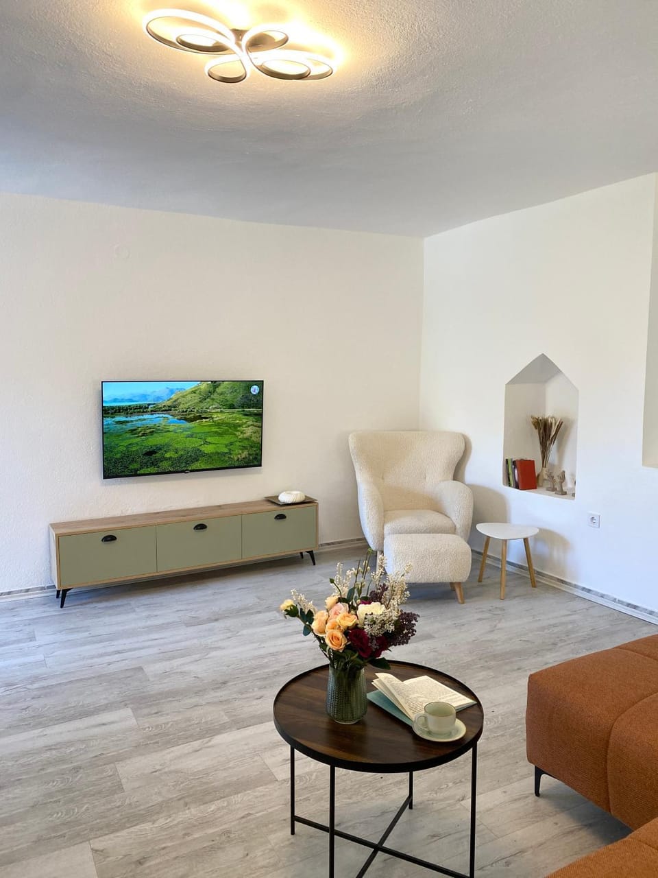 TV and multimedia, Living room, Seating area