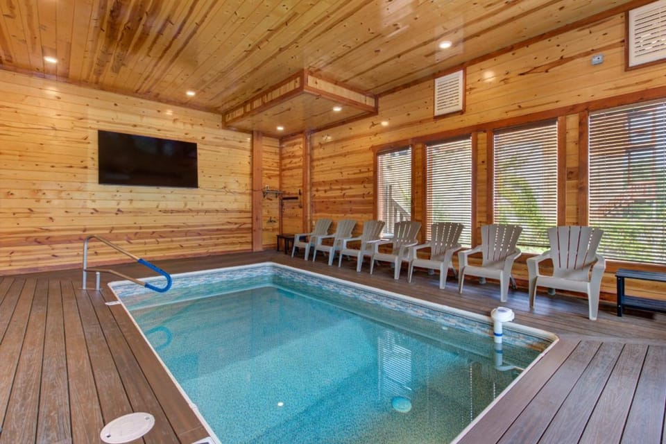 Splash Mountain Lodge By Avada Properties House in Pigeon Forge