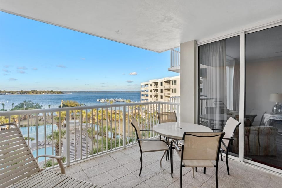 Destin West Sandpiper 606 - Amazing Views - Lazy River! Apartment in Okaloosa Island