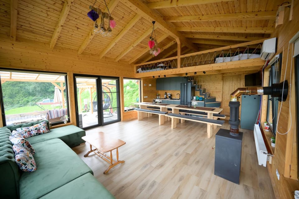 Communal lounge/ TV room, Kitchen or kitchenette