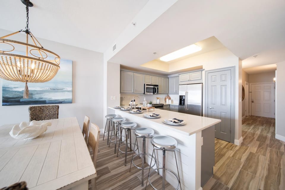 Summer Place 206 - Oceanfront - Stunning Views - Free Beach Svc Apartment in Okaloosa Island