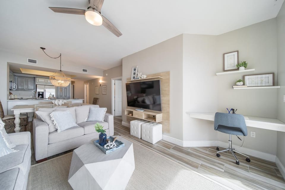 Summer Place 206 - Oceanfront - Stunning Views - Free Beach Svc Apartment in Okaloosa Island