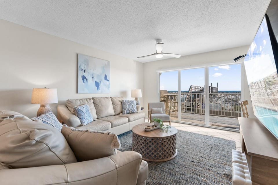 Gulf Dunes 116 - Oceanfront - Remodeled - Free Beach Svc - Tennis&Pickleball! Apartment in Okaloosa Island