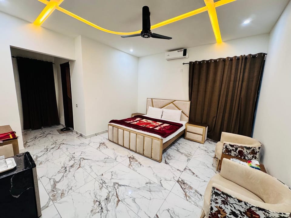 Holiday Inn islamabad Bed and Breakfast in Islamabad