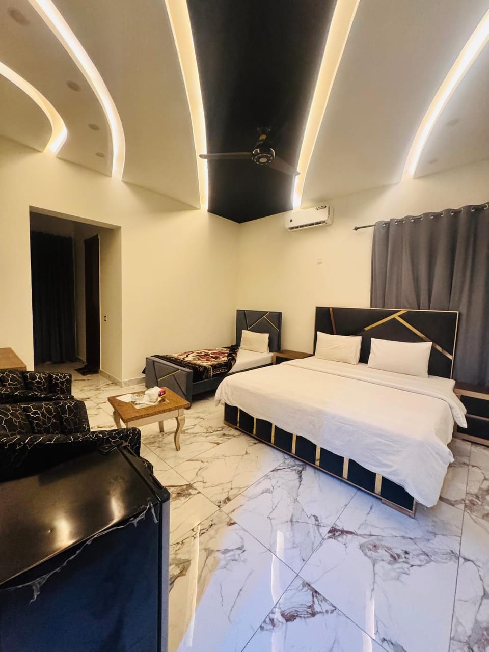 Holiday Inn islamabad Bed and Breakfast in Islamabad