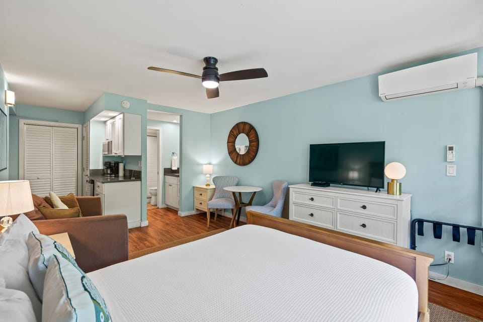 FLASH SALE! Cozy Studio Steps to Kamaole 2 Beach Apartment in Wailea