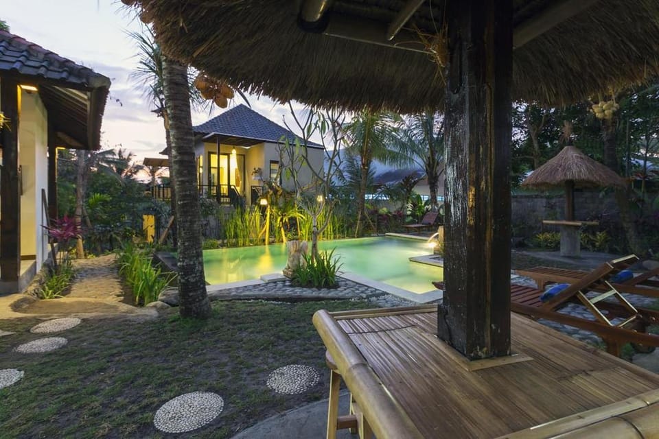 Garden, Swimming pool, Swimming pool