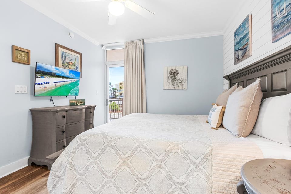 Waterscape A117 - Beachy-Chic Condo - Free Beach Service Apartment in Okaloosa Island