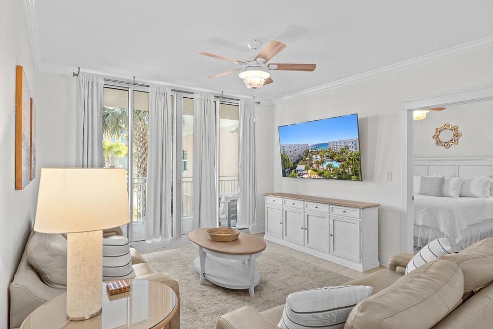 Waterscape A123 - Beachy-Chic Condo - Free Beach Service Apartment in Okaloosa Island