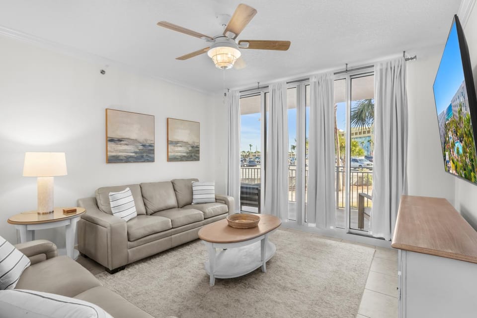 Waterscape A123 - Beachy-Chic Condo - Free Beach Service Apartment in Okaloosa Island