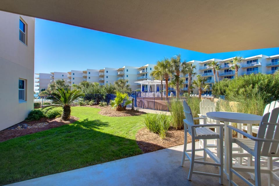 Waterscape A216 - Free Beach Service - Ground floor near all the action! Apartment in Okaloosa Island