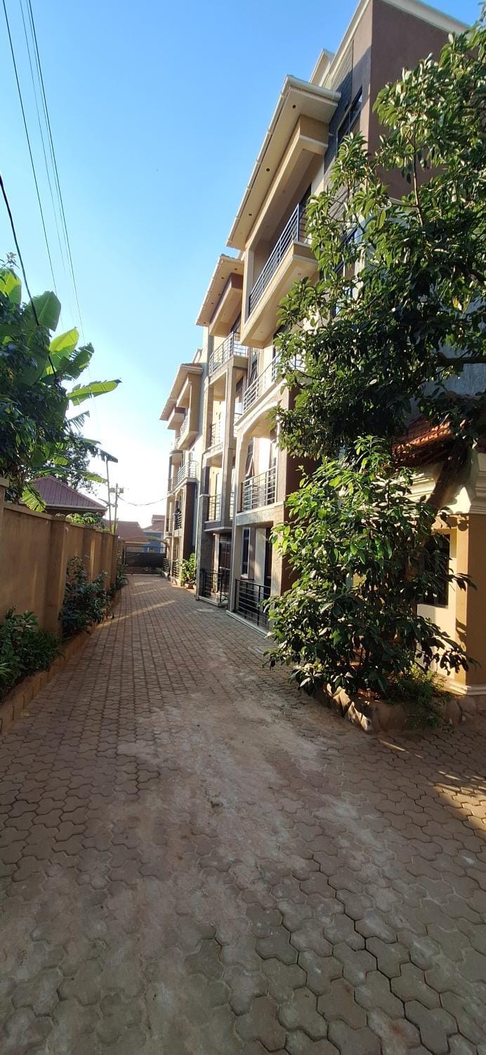 Property building, Neighbourhood