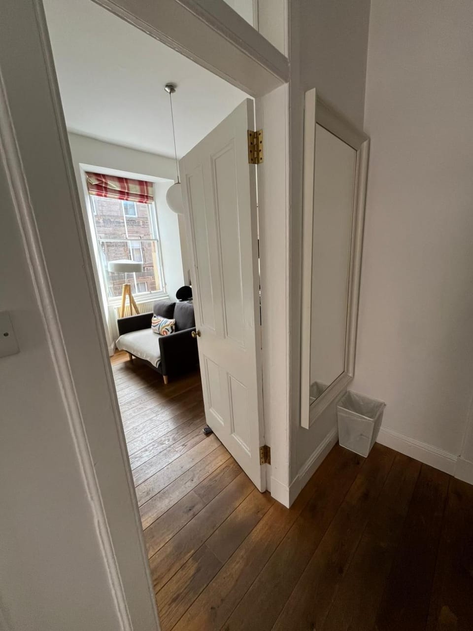 Bright 2 bedroom apartment near the meadows Apartment in Edinburgh