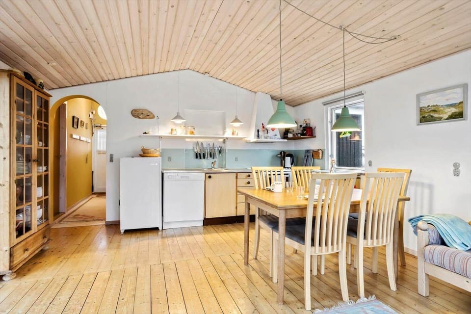 LK2121-Lokken-Aprilvej-7 House in Løkken