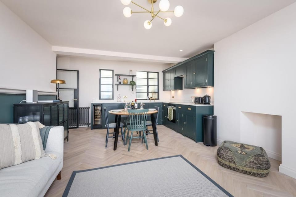 Shoreline Margate Apartment in Margate