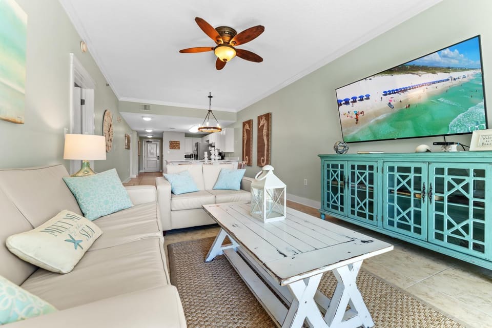 Waterscape C202 - Ground Floor - Handicap Accessible - Walk Right Out to the Pool!! Apartment in Okaloosa Island