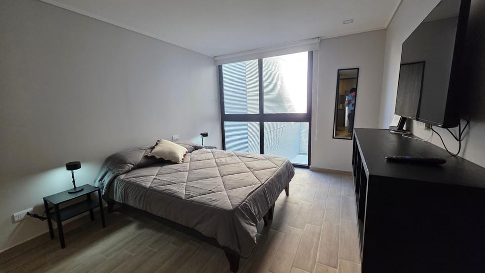 Bed, TV and multimedia, Bedroom