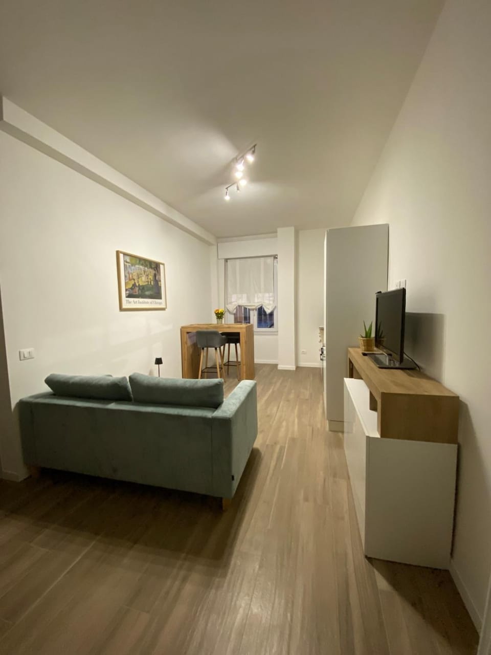 TV and multimedia, Living room, Seating area