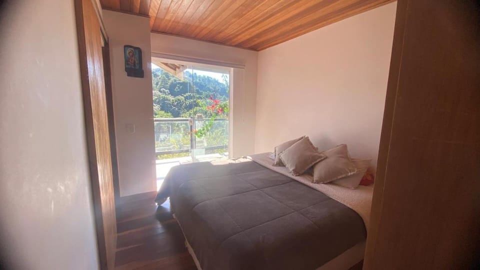 Refúgio com vista para mata Villa in Campos do Jordão