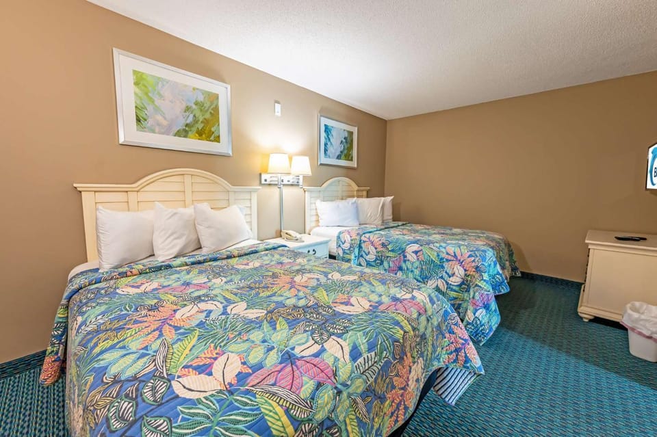 8th Floor wStunning Views Contemporary Oceanfront House in North Myrtle Beach