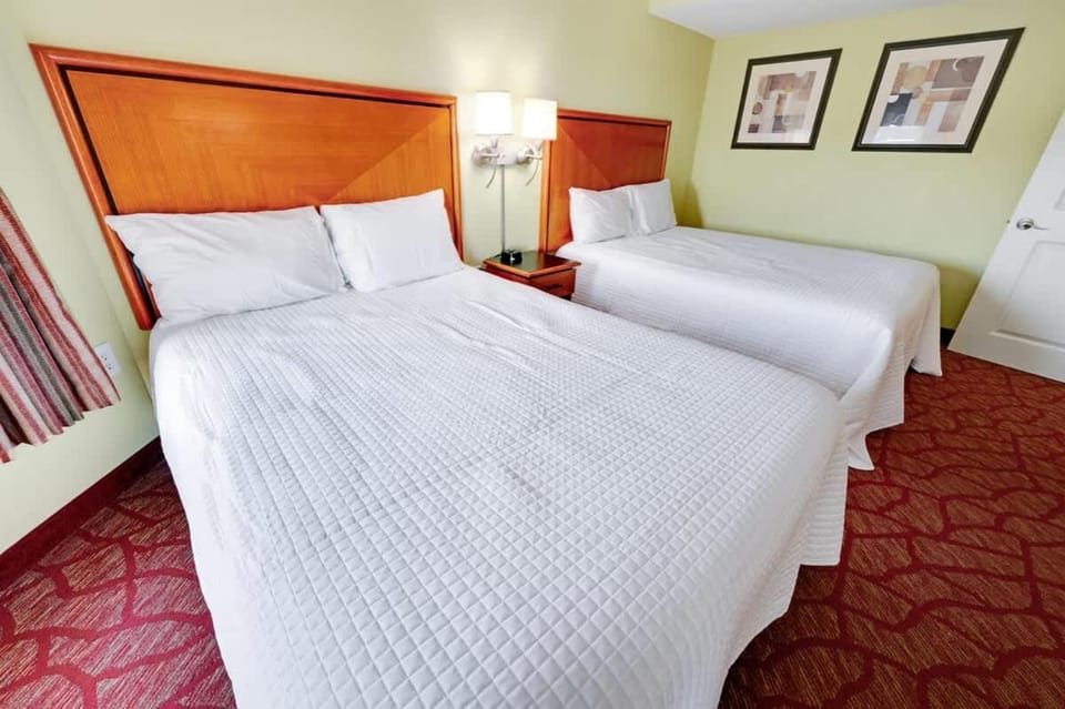 Large Oceanview, Boardwalk Central Great Location House in Myrtle Beach