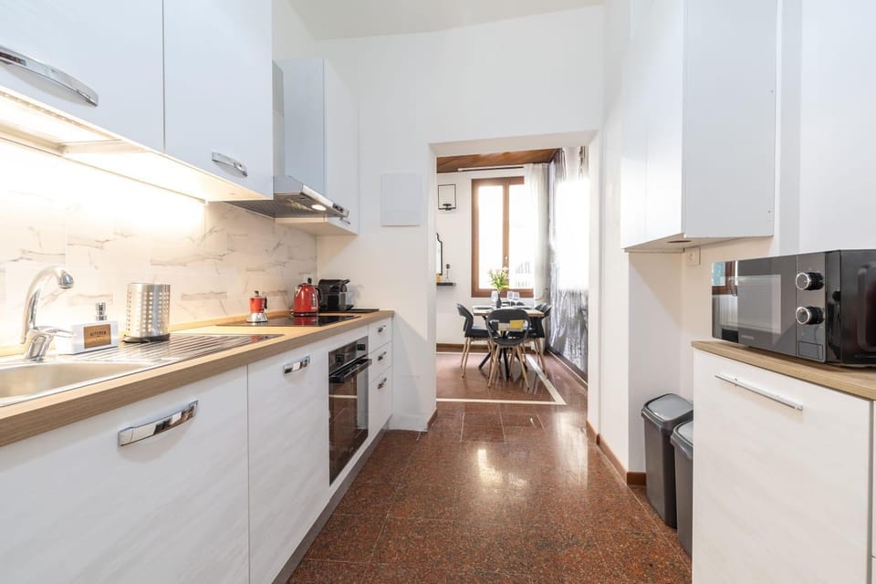 Kitchen or kitchenette