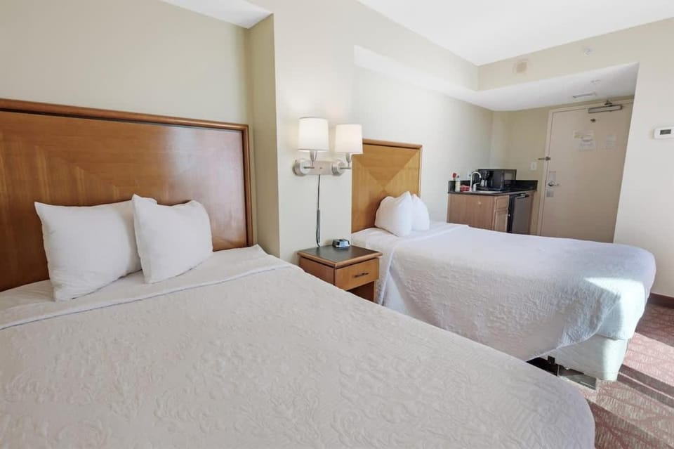 Direct Oceanfront Studio on the Boardwalk,Bay View House in Myrtle Beach