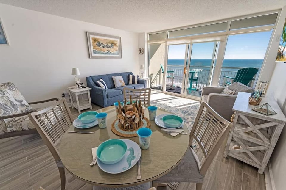 Amazing Beachfront 1Bedroom at Bay Watch with Pool House in North Myrtle Beach