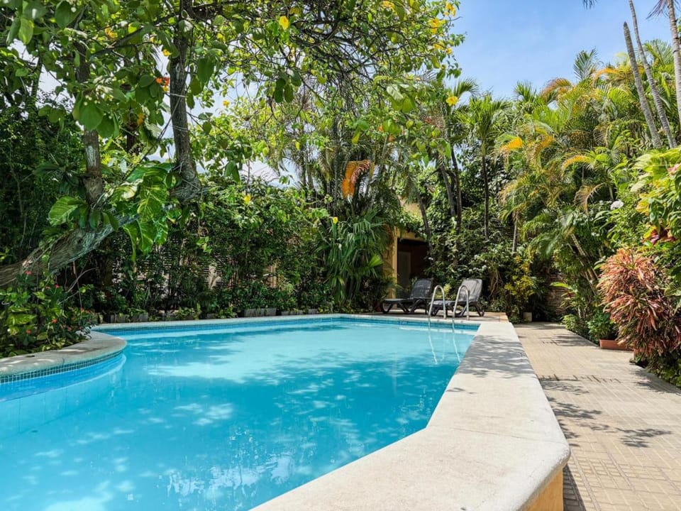 Swimming pool