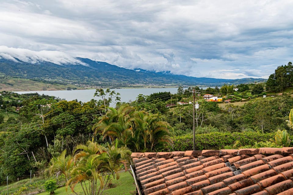 Casa Finca Los Pinos Tia Nora House in Calima