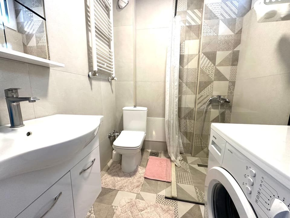 Shower, Toilet, Bathroom, Bath, washing machine