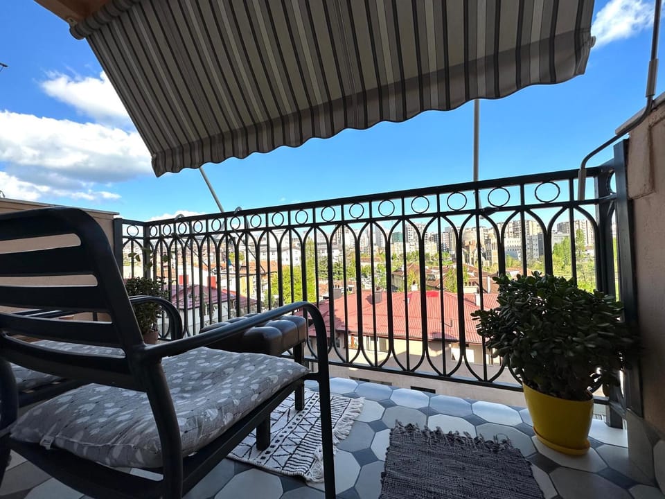 View (from property/room), Balcony/Terrace, City view