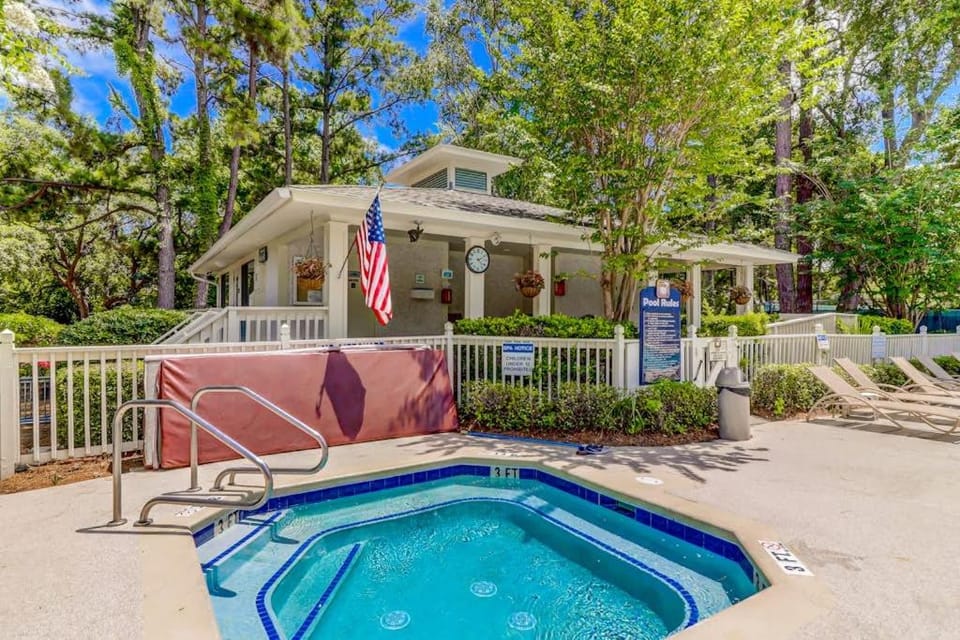 Fiddlers Cove 11J Villa in Folly Field