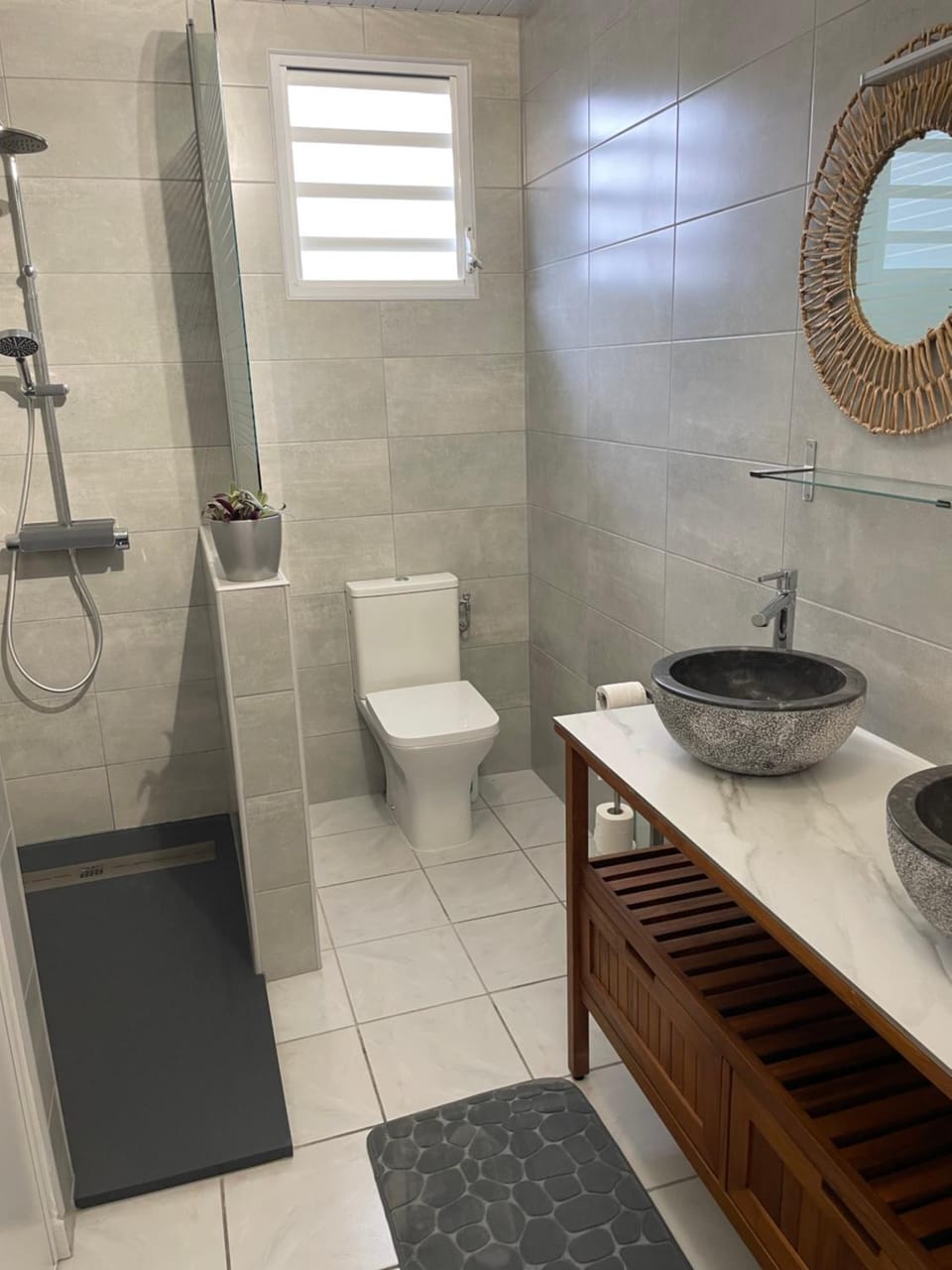Shower, Toilet, Bathroom