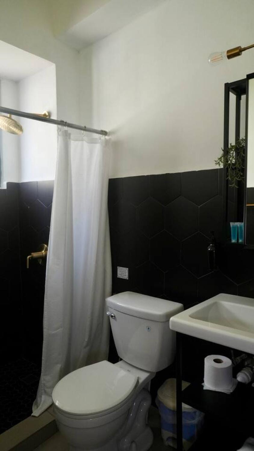 3rd Floor Takeover Right on Calle Loíza 4 Units Walk to Ocean Park Apartment in San Juan