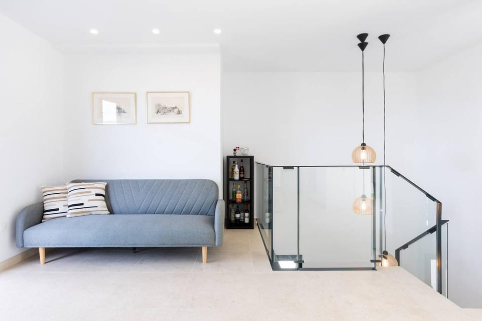 Communal lounge/ TV room, Living room