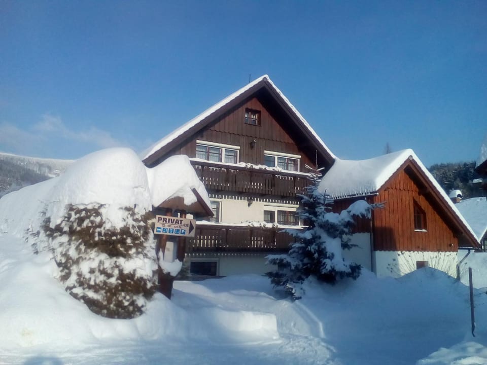 Property building, Winter