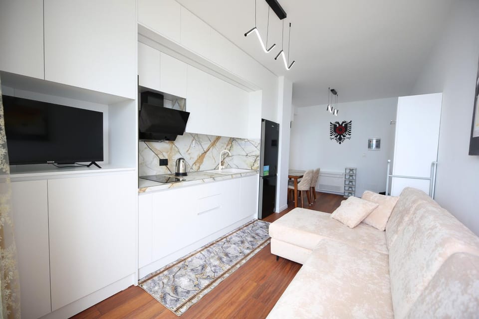 Communal lounge/ TV room, Bed, TV and multimedia, Kitchen or kitchenette, Living room, Photo of the whole room, Seating area, Evening entertainment, Bedroom, minibar, oven