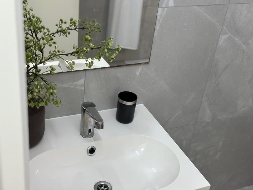 Modern City Apartment Apartment in Larnaca