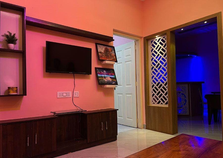TV and multimedia, Evening entertainment