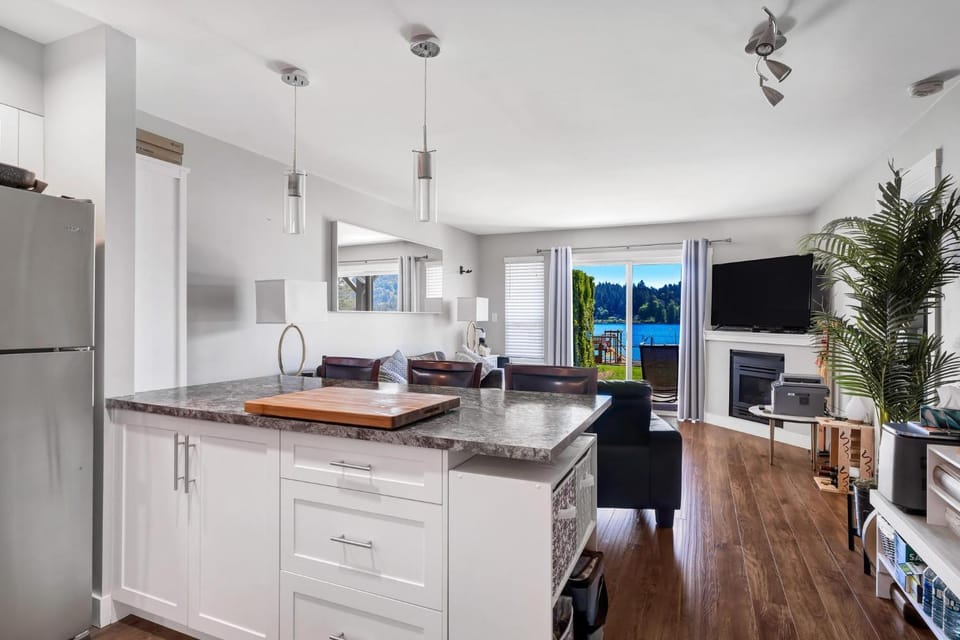 TV and multimedia, Kitchen or kitchenette