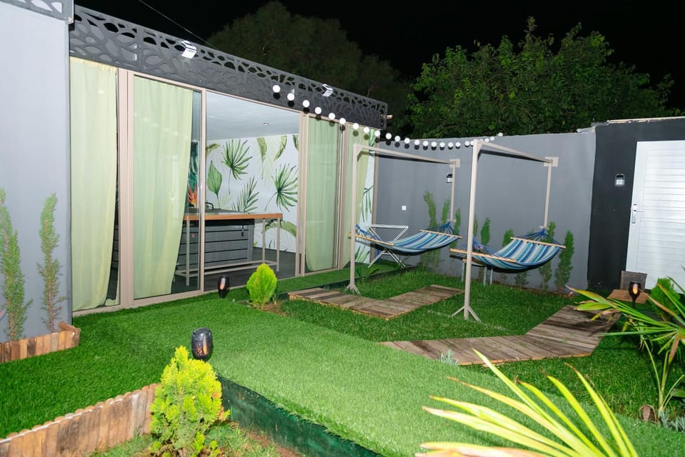 Garden, sunbed