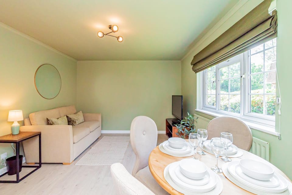 Fresh, stylish apartment Apartment in Basingstoke