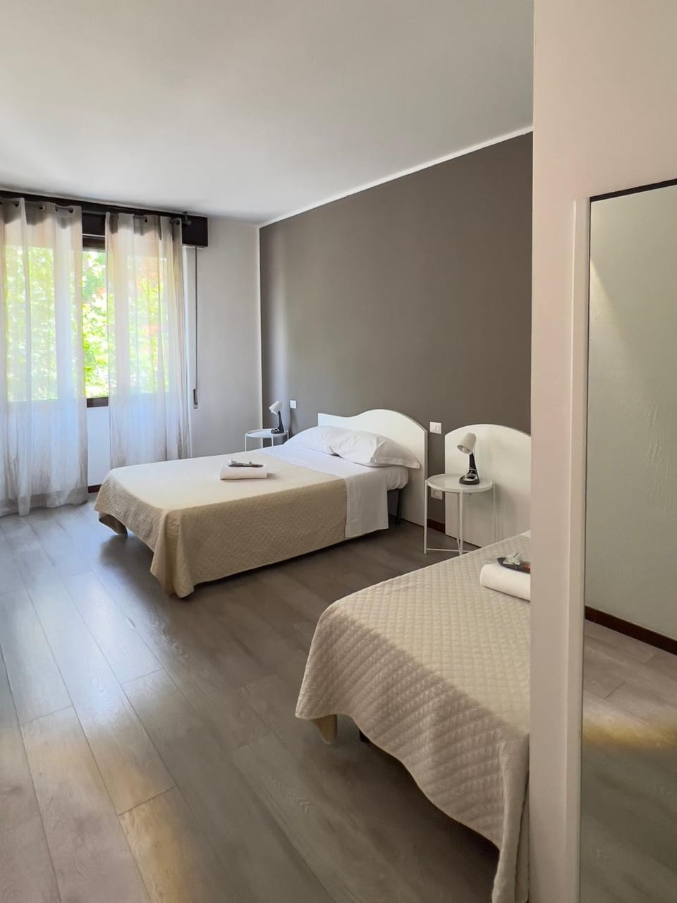 Guest House Brianza Room Bed and Breakfast in Milan