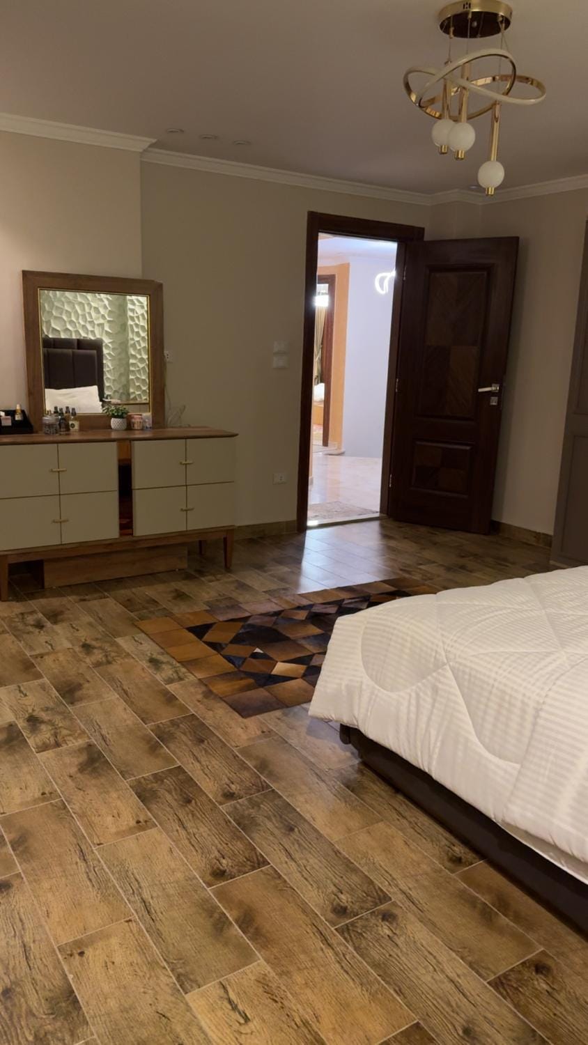 شقة بالمهندسين ديلوكس دورين أربع غرف Apartment in Egypt